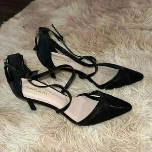 NWOB Tahari black strappy heel